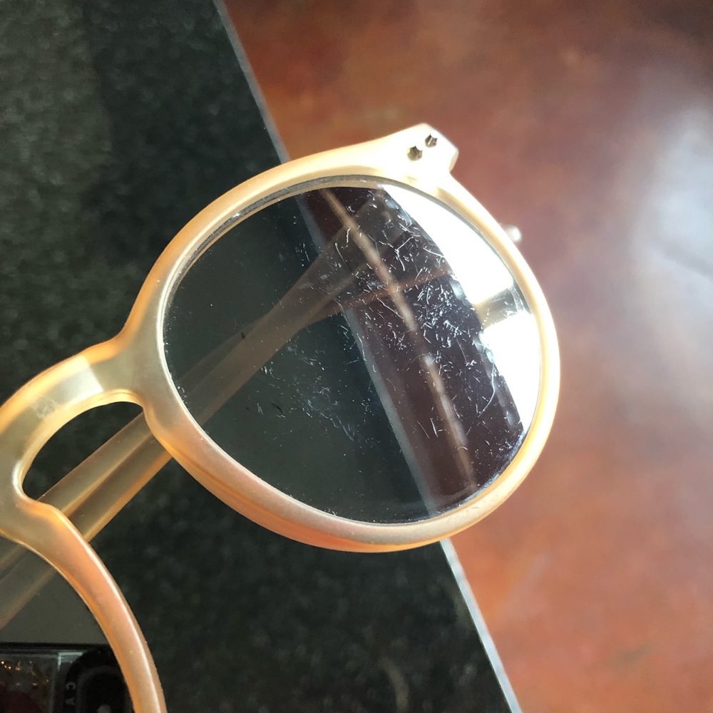Round Glasses - Picture 3 of 4